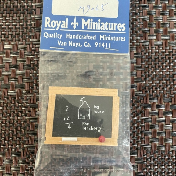 Doll House Accessoires School House 3 Item Set - Picture 6 of 8